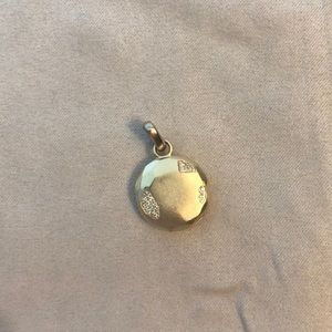 Small Locket Kendra Scott charm